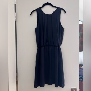 THEORY // silk dress in navy blue